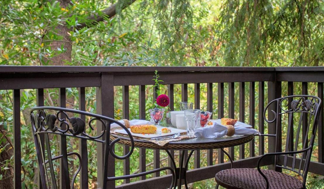 Candlelight Inn Napa Valley Экстерьер фото